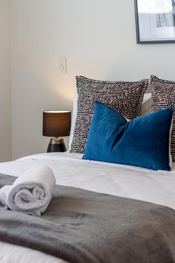 Upper Riccarton Dream - 2 Bed 2 Bath W/Carpark Apartment Christchurch Ngoại thất bức ảnh