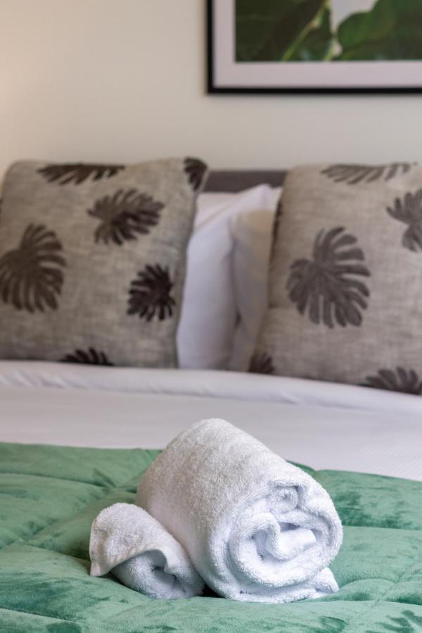 Upper Riccarton Dream - 2 Bed 2 Bath W/Carpark Apartment Christchurch Ngoại thất bức ảnh