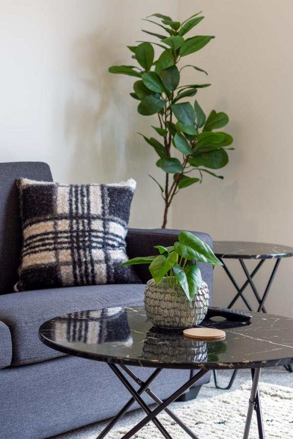 Upper Riccarton Dream - 2 Bed 2 Bath W/Carpark Apartment Christchurch Ngoại thất bức ảnh