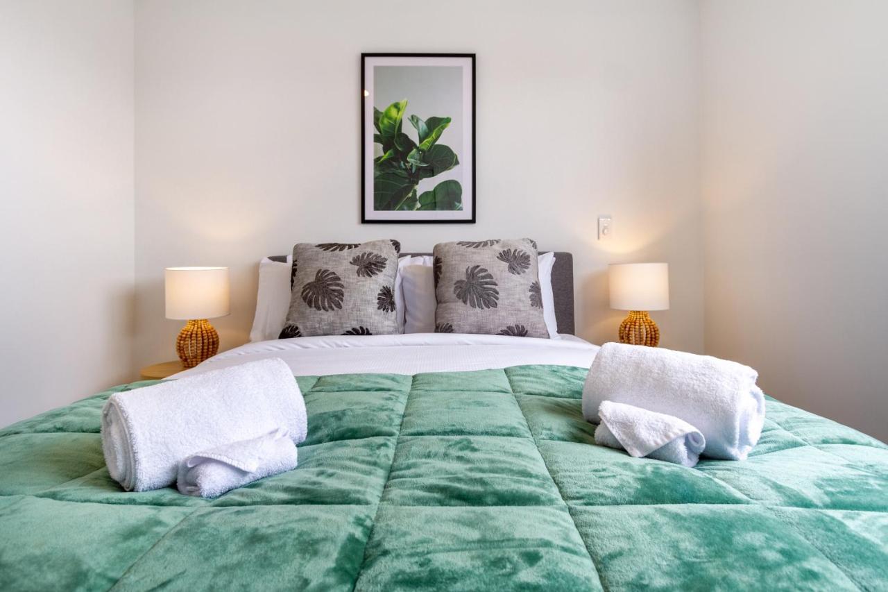 Upper Riccarton Dream - 2 Bed 2 Bath W/Carpark Apartment Christchurch Ngoại thất bức ảnh